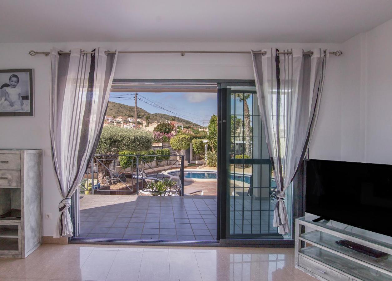 Villa Moderna Con Piscina El Campello Eksteriør billede